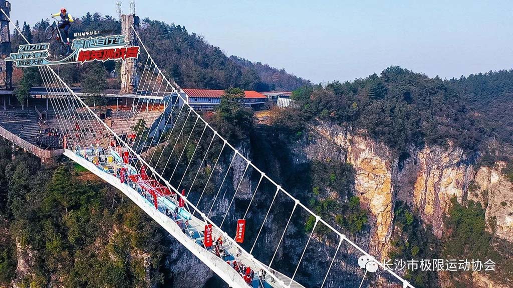 BikeTrial Zhangjiajie Grand Canyon 2020 the bridge