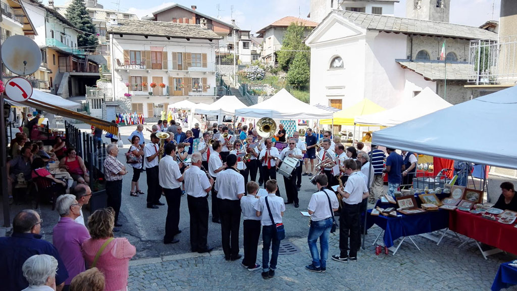 Alpette, the central square